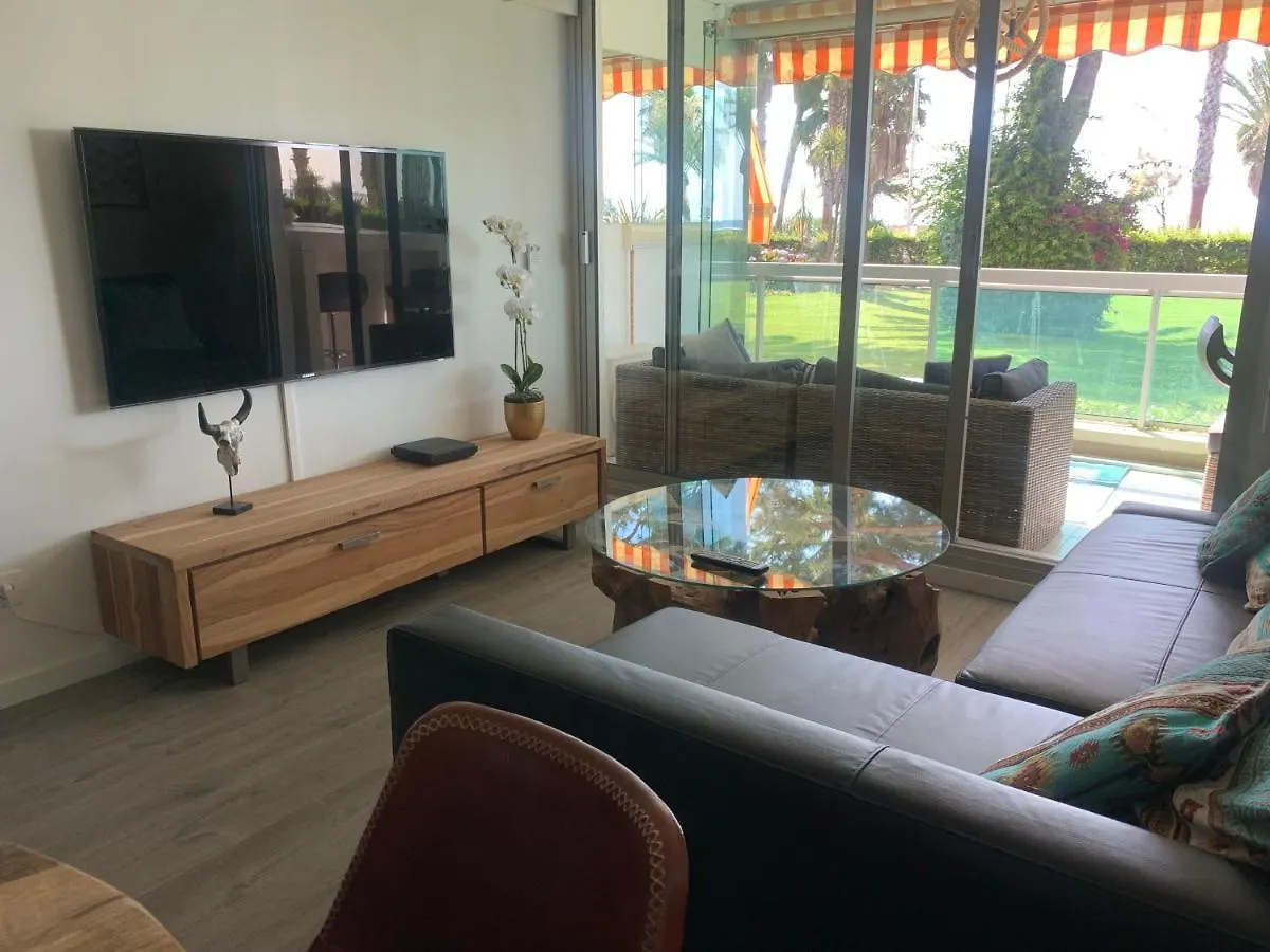 4-Star Beachfront Appartment- Sea View Cannes 0*,  France