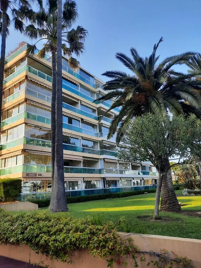 公寓 4-Star Beachfront Appartment- Sea View 戛纳 法国